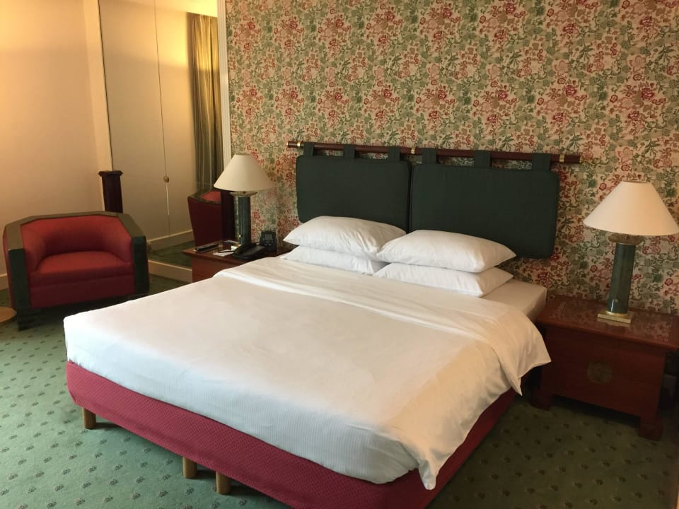 Bett Hilton Hanoi Opera
