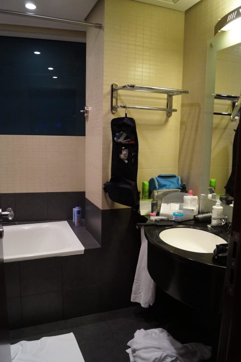 Bad Rose Rayhaan by Rotana