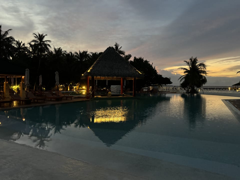 Pool Adaaran Select Meedhupparu Island Resort - Premium All Inclusive