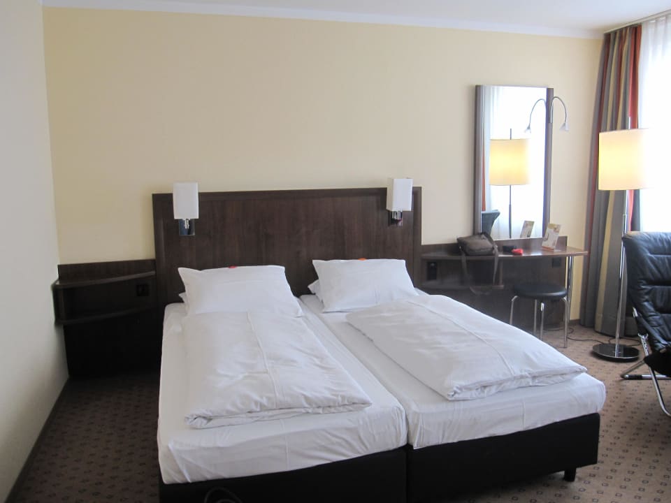 Bett NH Köln Altstadt