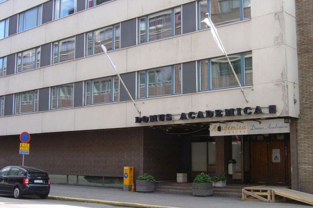 Eingang zum Hotel "Domus Academica" Hostel Domus Academica