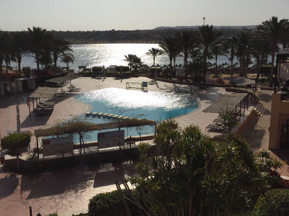 Pool und Strand Steigenberger Coraya Beach - Adults only