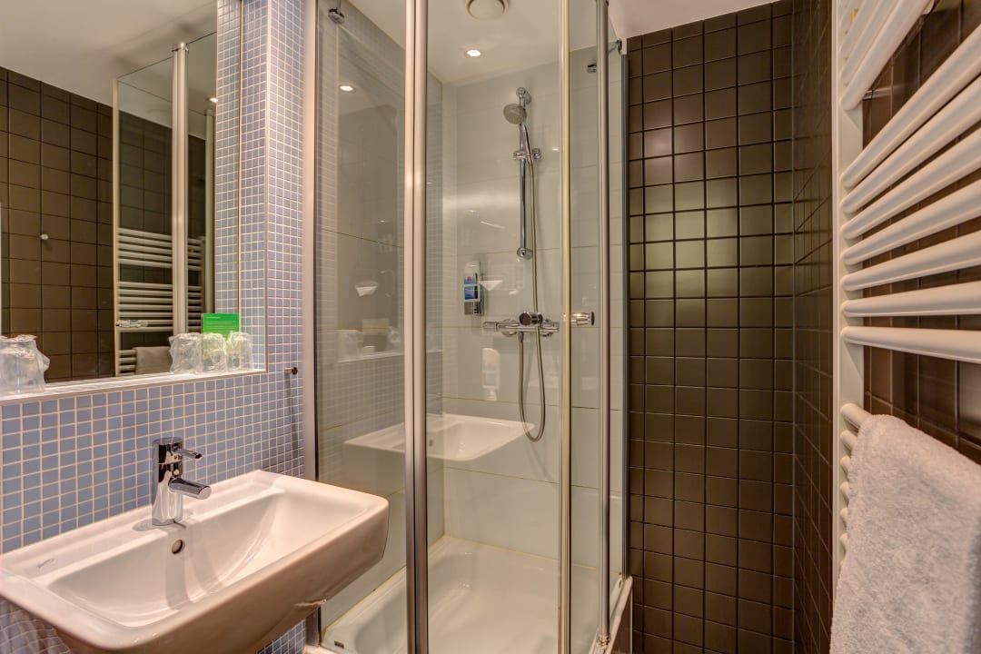 Zimmer MEININGER Hotel Berlin Airport