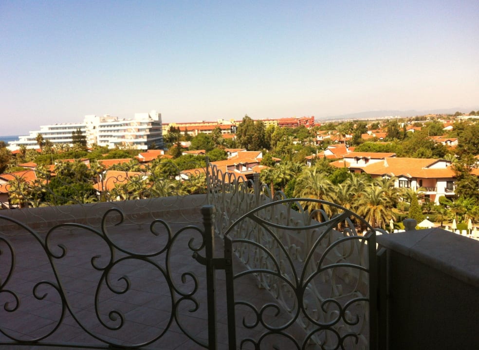 111 Starlight Resort Hotel