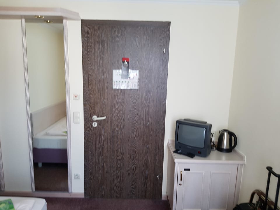 TV Zimmer  Hotel Traube Rüdesheim