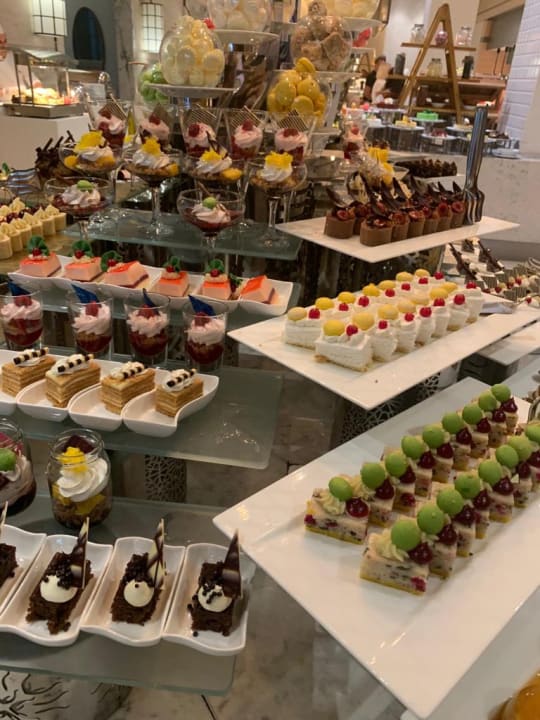 Gastro Acanthus Cennet Barut Collection