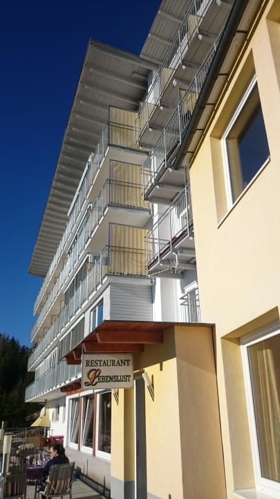 Aussenansicht Sonnenhotel Zaubek