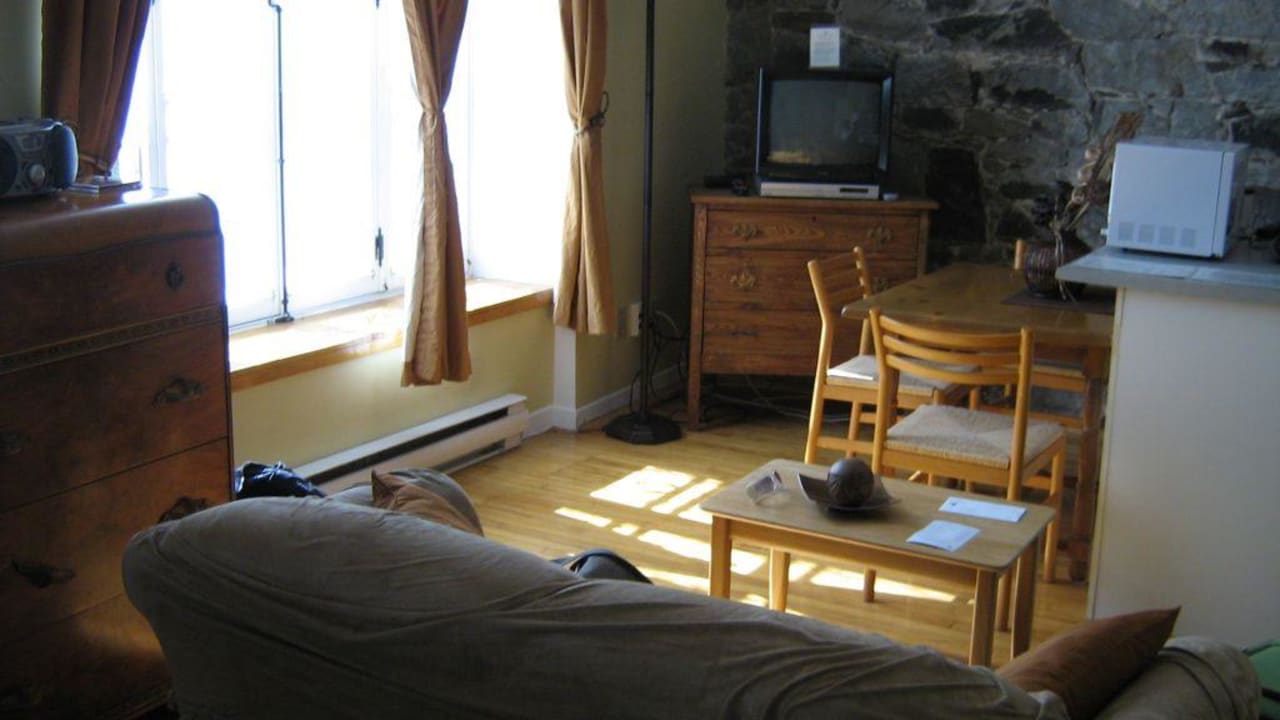 Studio  Hotel Acadia, Quebec Hotel Acadia