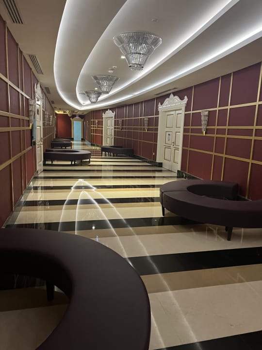 Sonstiges Azura Deluxe Resort & Spa Hotel