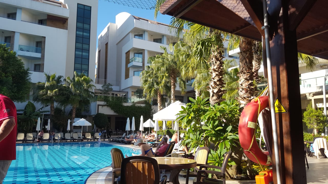 Pool Port Side Resort Hotel