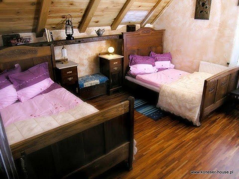Pokój rodzinny Guesthouses Domy Konesera