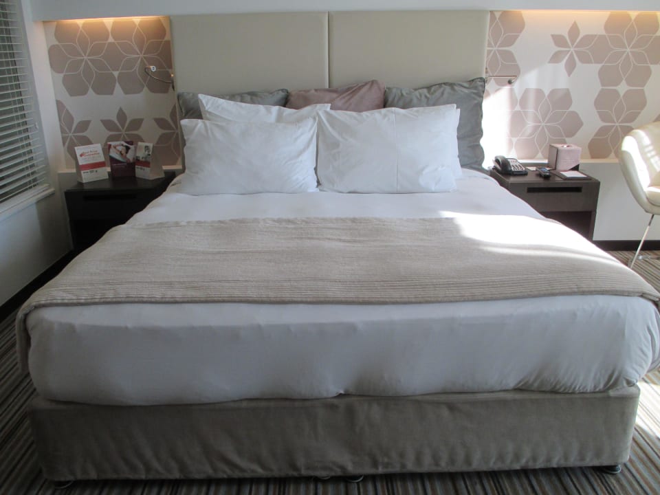 Bequemes Bett Crowne Plaza Hotel Yas Island