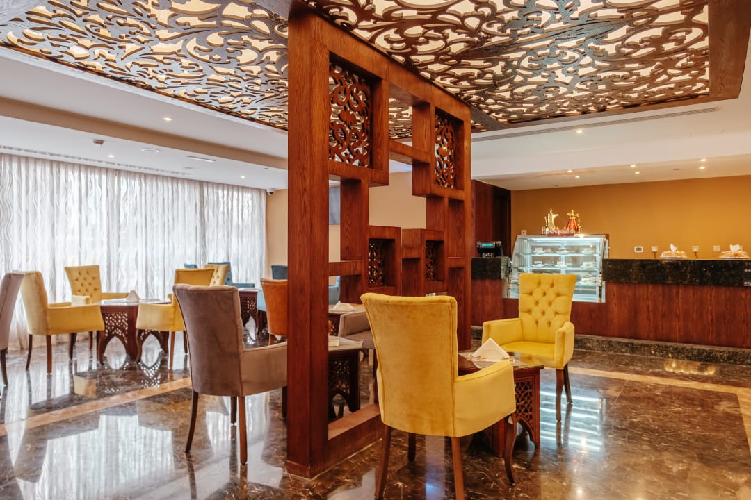 Gastro Crystal Plaza Al Majaz Hotel