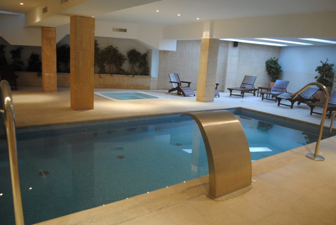 Innenpool Hotel Maristel