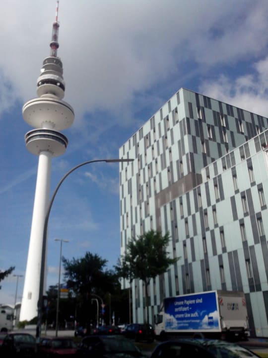 Отель и телевышка Mercure Hotel Hamburg Mitte