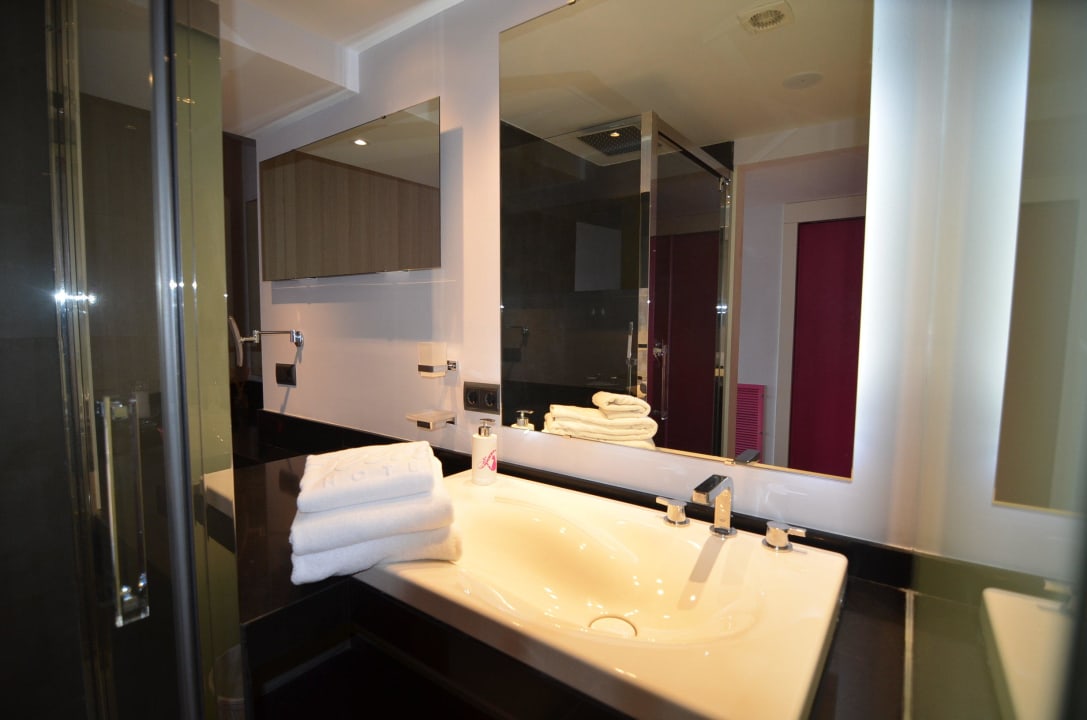 Toller Waschtisch Hotel Bahia del Sol