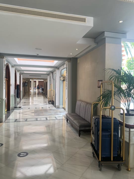 Lobby Hotel El Fuerte Marbella