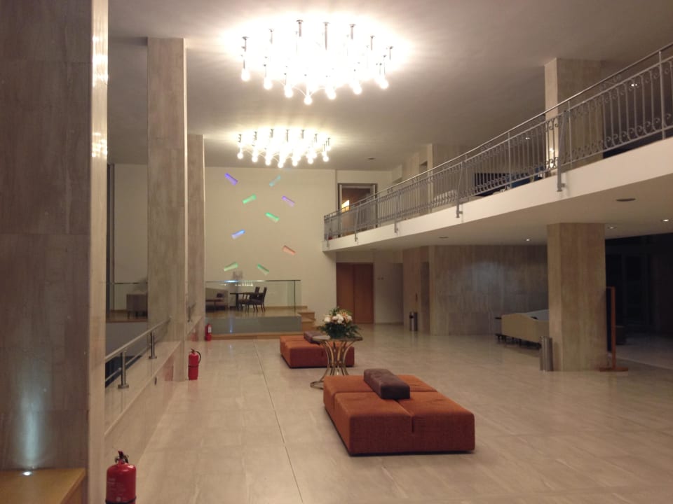 Eingangshalle Caravia Beach Hotel