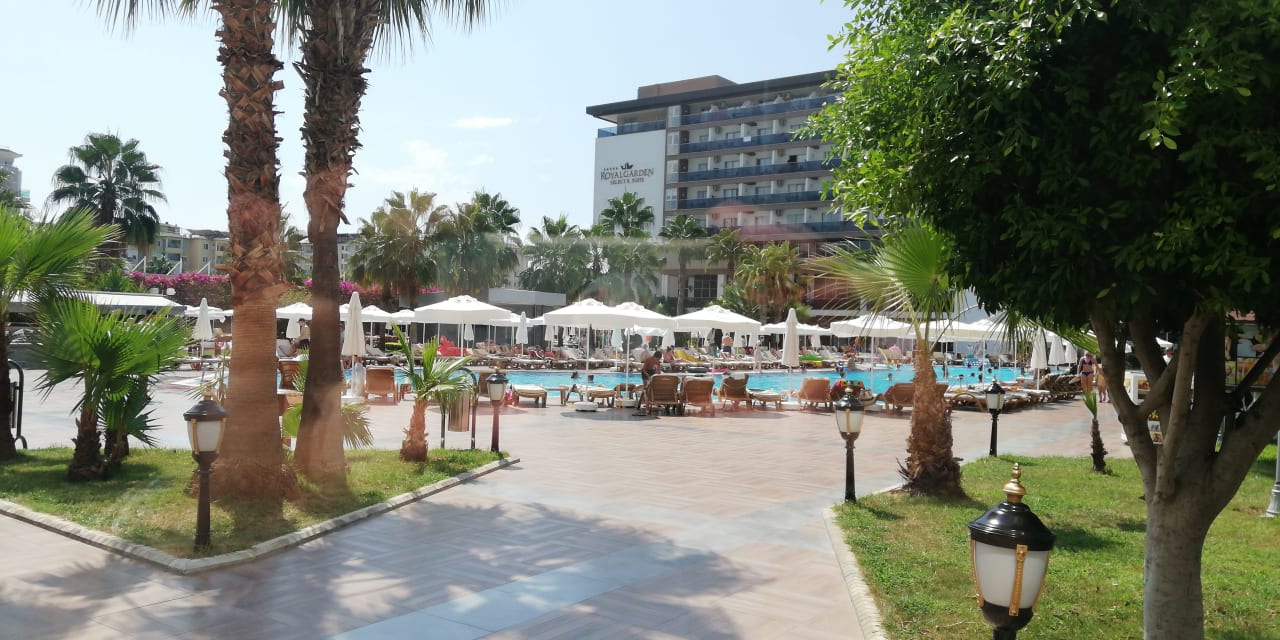 Pool Hotel Royal Garden Beach