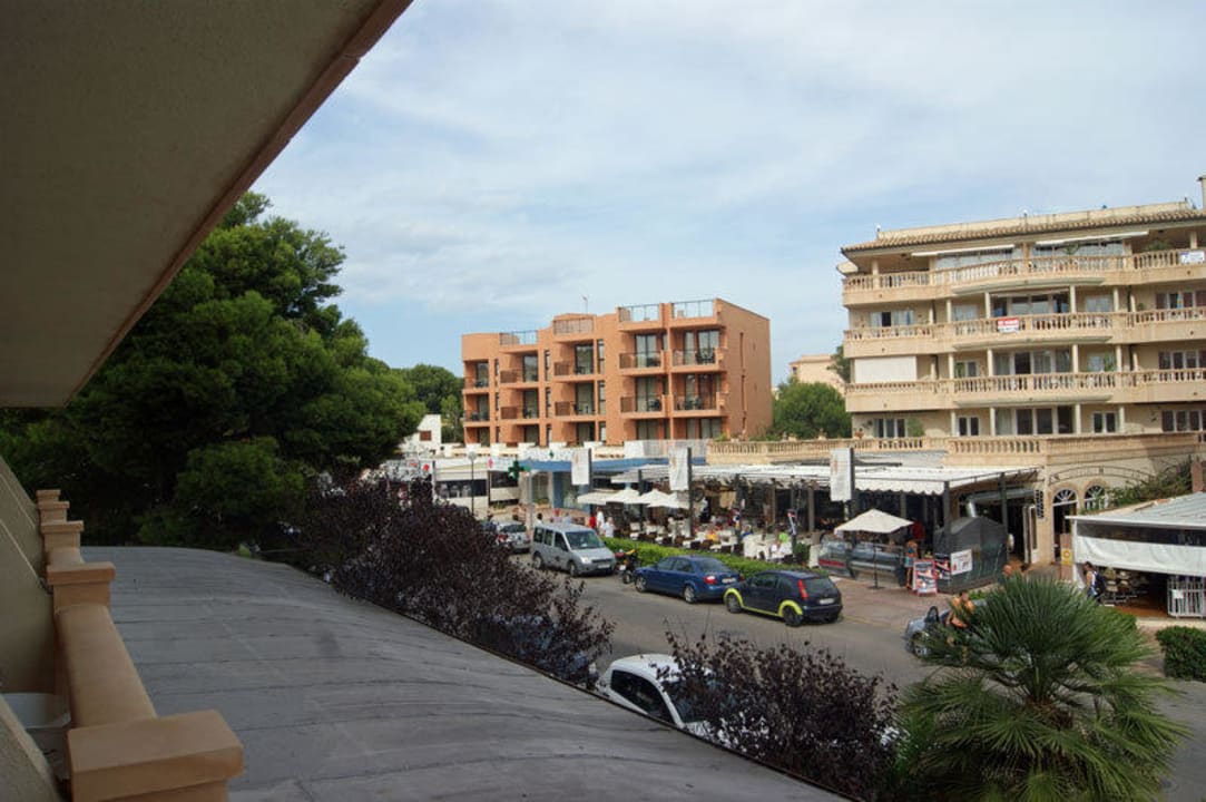 Blick vom Balkon links Bell Port Hotel