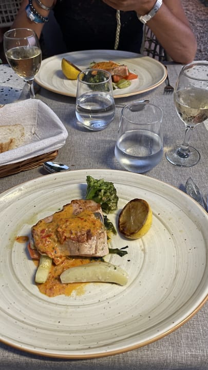 Gastro Melas Resort Hotel