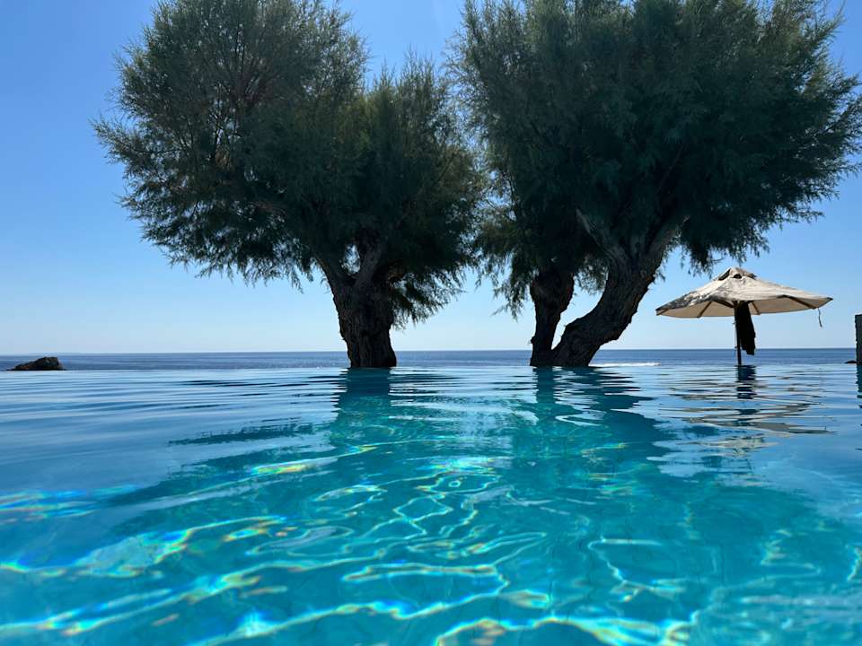 Pool Hotel Kakkos Bay