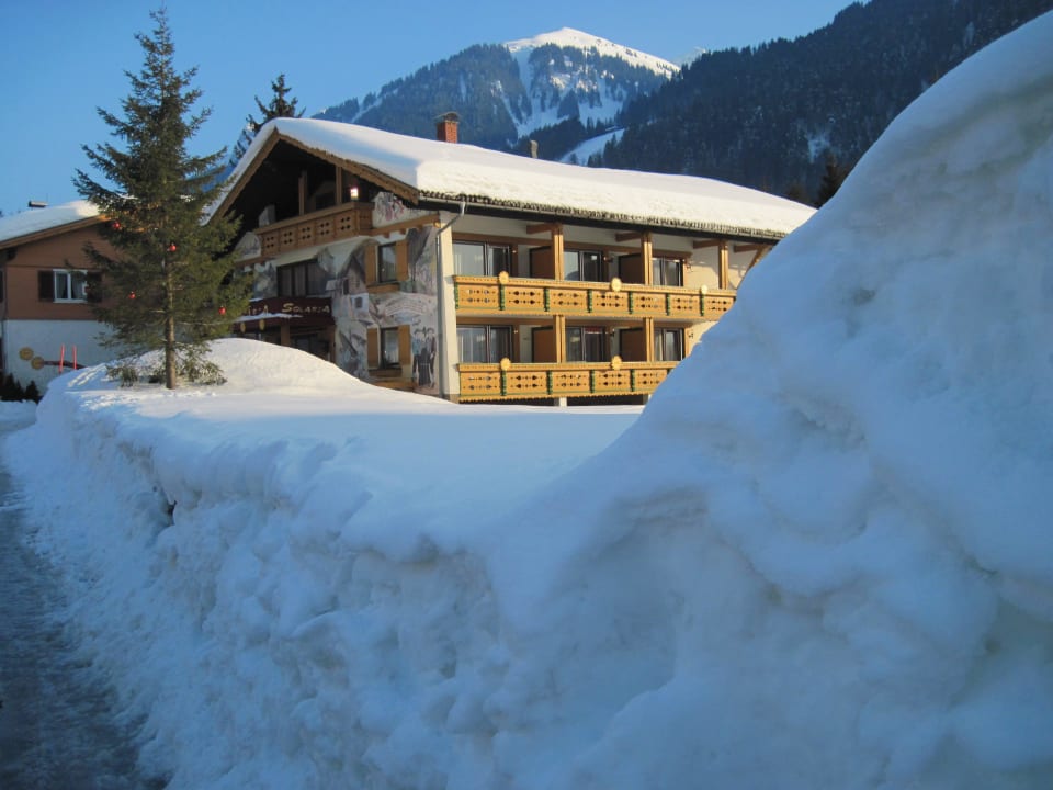 Schneeverpackt Pension & Ferienwohnung Solaria