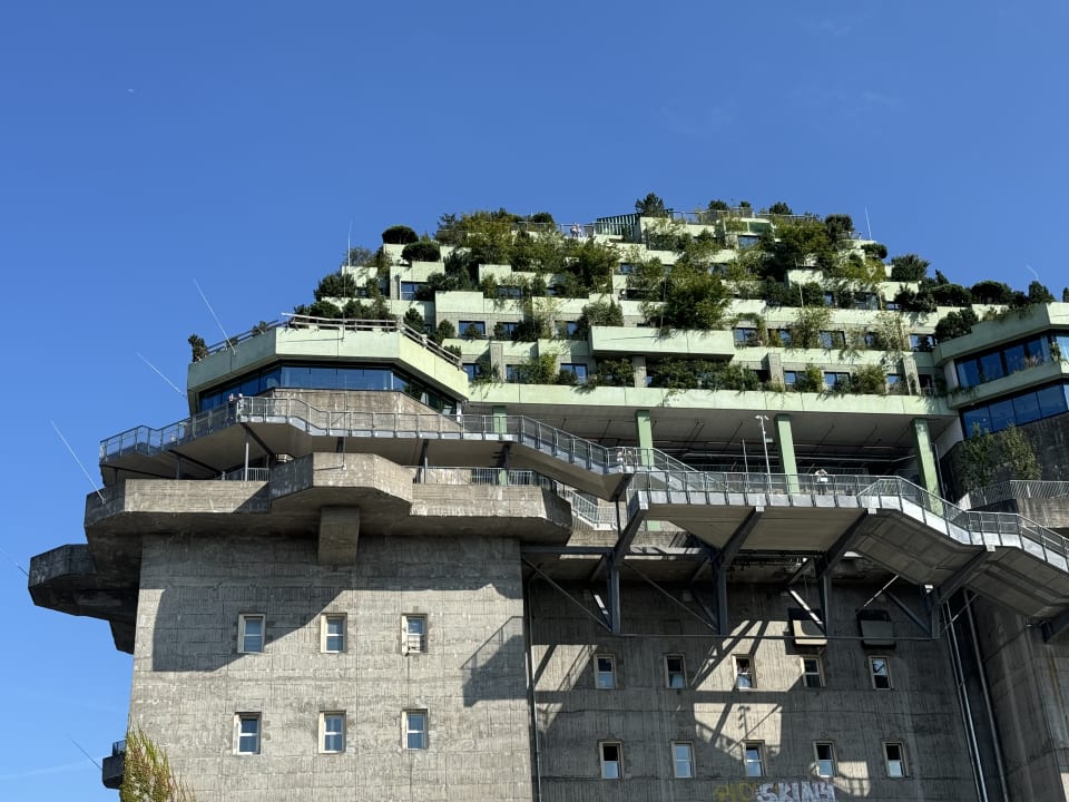 Außenansicht REVERB by Hard Rock Hamburg