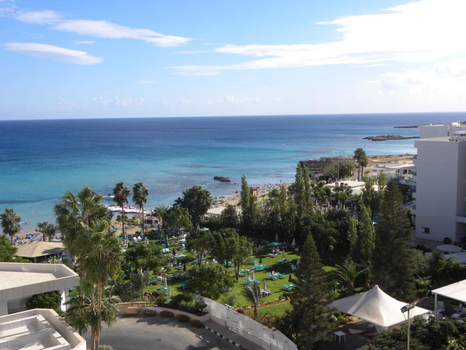 Seitliche Aussicht Hotel Sunrise Beach
