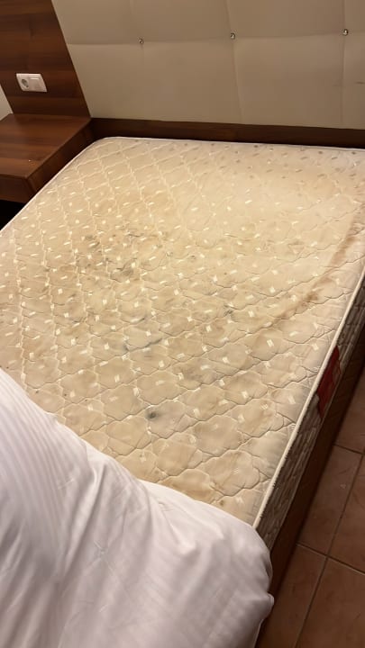 Zimmer Luna Beach Deluxe Hotel