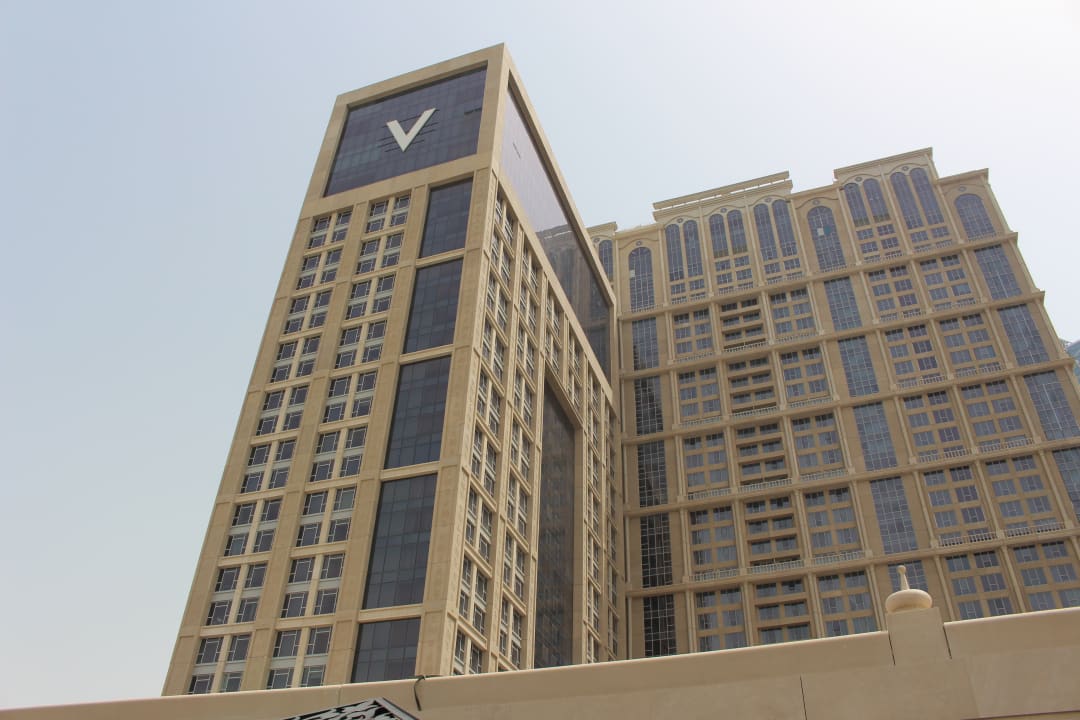 Außenansicht V Hotel Dubai, Curio Collection by Hilton