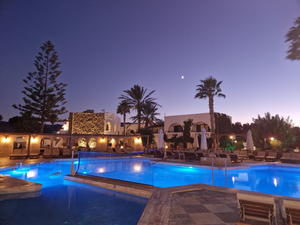 Pool Gaia Garden Hotel