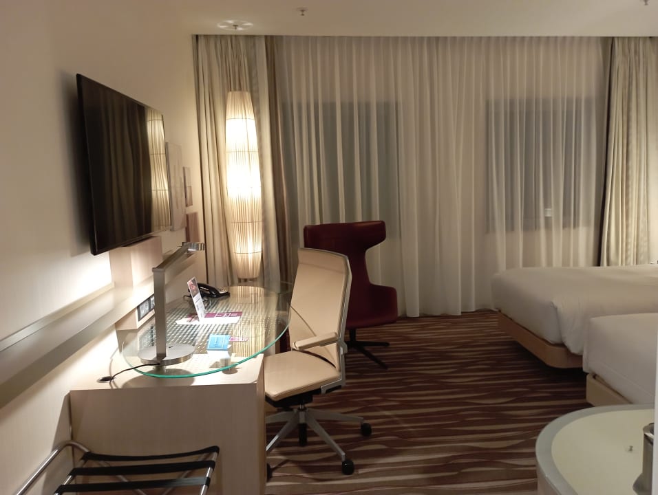 Zimmer Hilton Frankfurt Airport