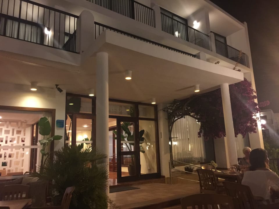 Außenansicht Hotel Osiris