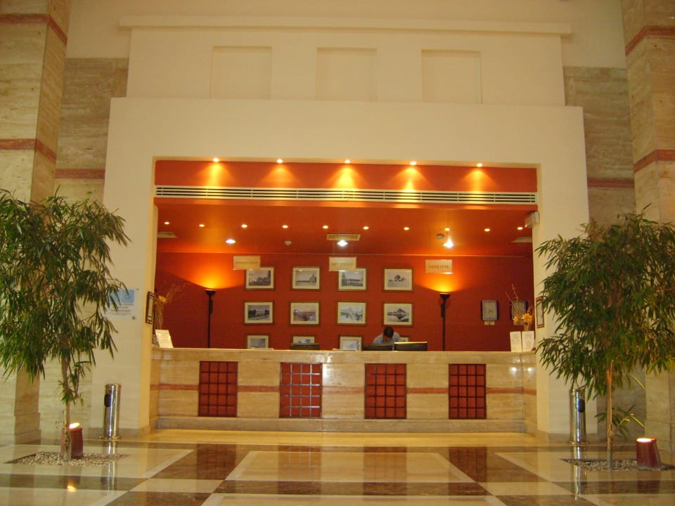 Recepcja w hotelu Amphoras Blu