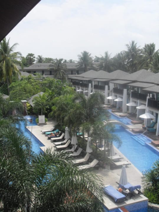 Ruhiger Poolbereich an unserem Zimmer La Flora Khao Lak