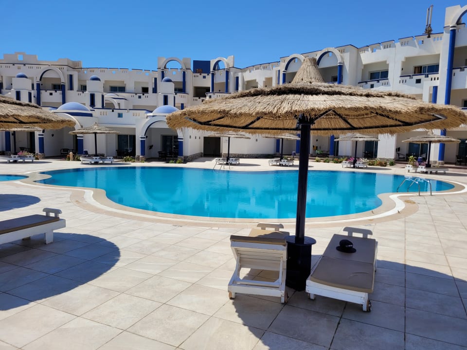 Pool Coral Sun Beach