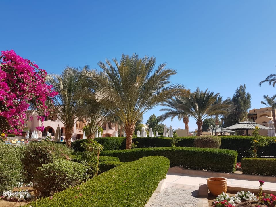 Gartenanlage Three Corners Rihana Resort Deluxe