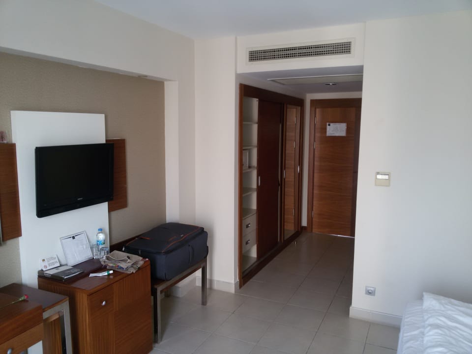 Zimmer Kamelya Aishen Club