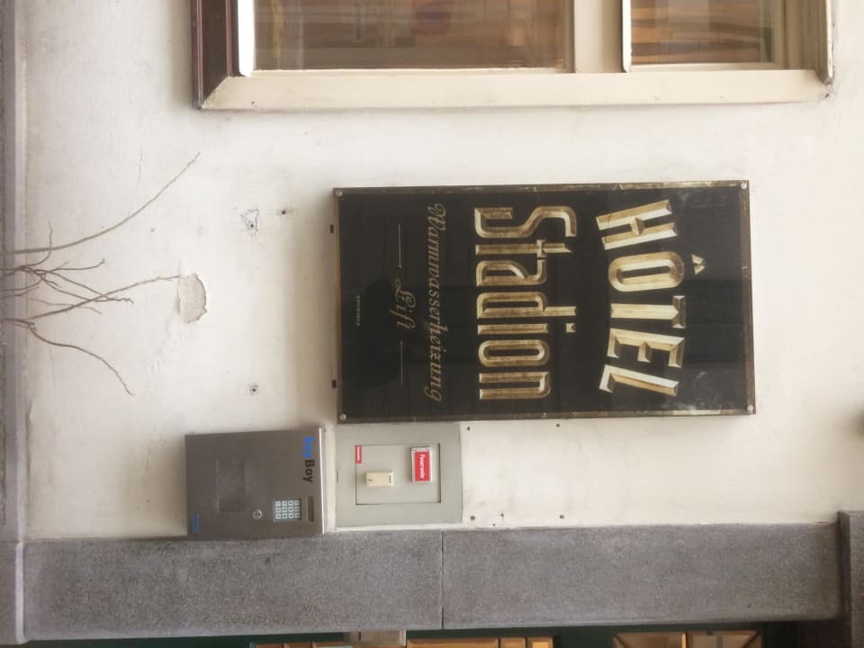 Außenansicht Hotel Graf Stadion