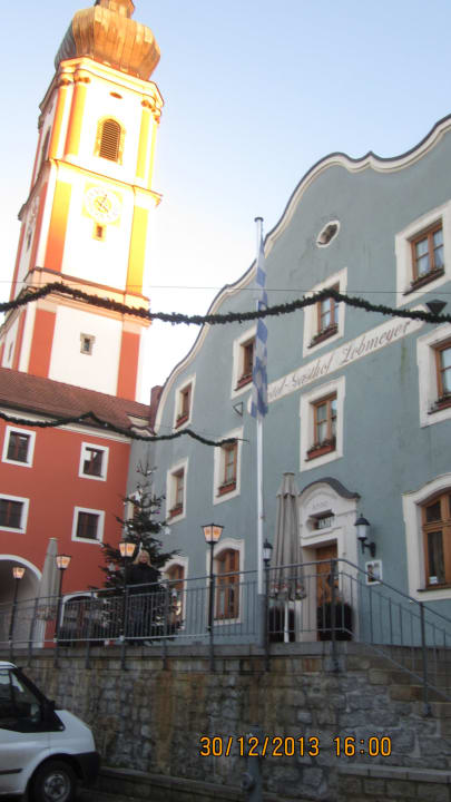 Wunderschön gelegen in Roding Hotel-Gasthof Lobmeyer