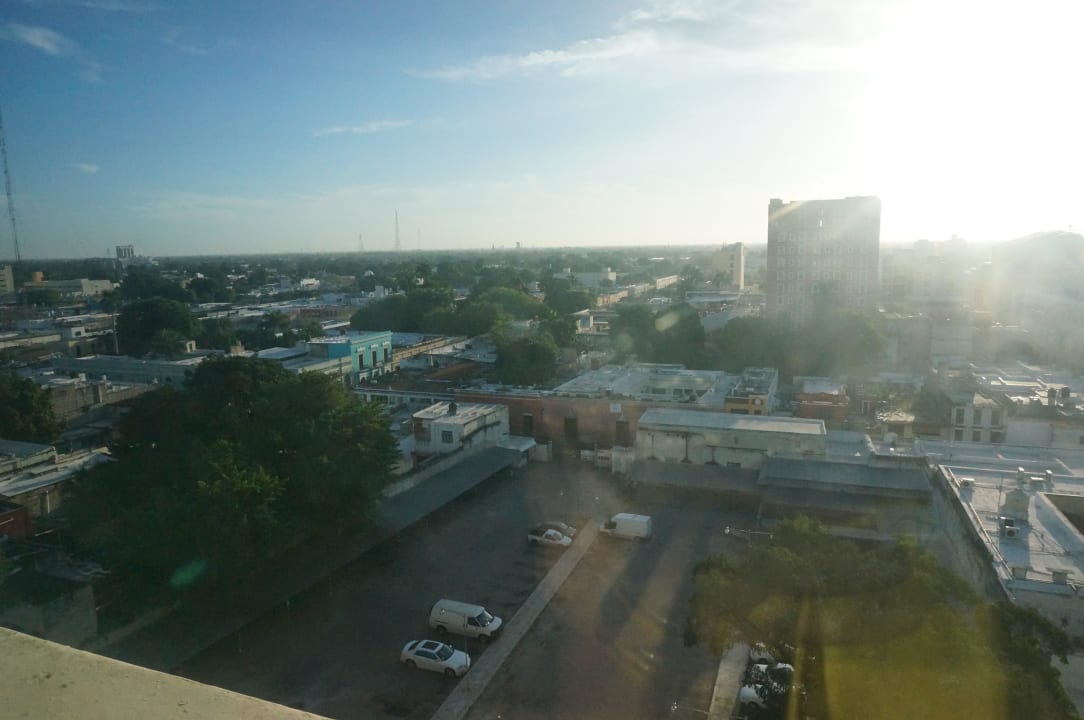 Blick von unserem Zimmer auf die Stadt Merida Gamma by Fiesta Inn Mérida El Castellano