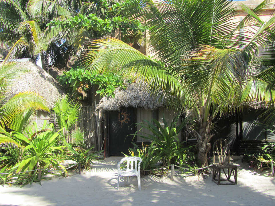 Unsere Cabana auf dem Strand Hotel Zahra Resort & Spa