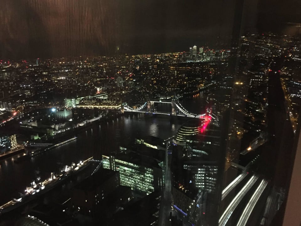 Tower-Bridge 1 Shangri-La Hotel, At The Shard, London