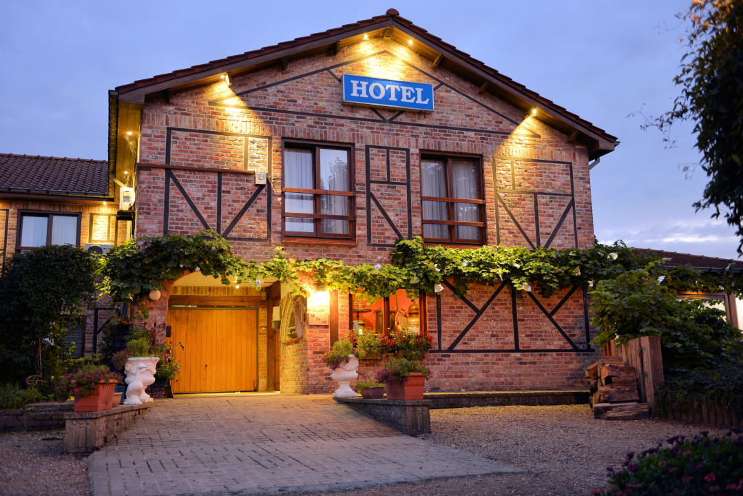 Front view  Hotel De Stokerij