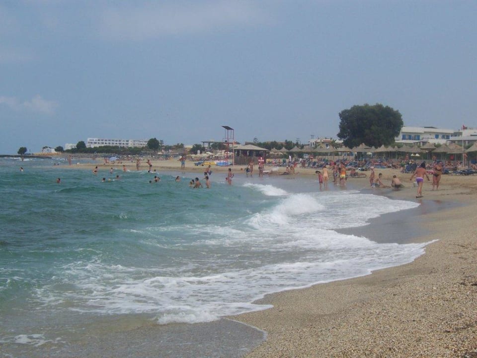 Der hoteleigene Strand Anissa Beach & Village