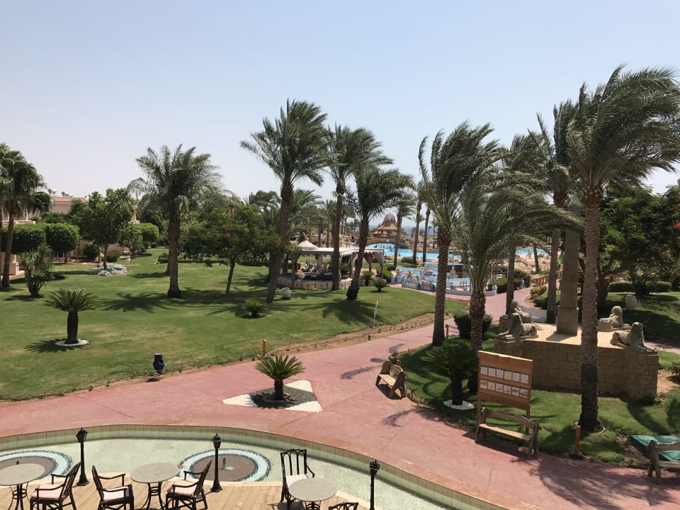 Gartenanlage Parrotel Beach Resort