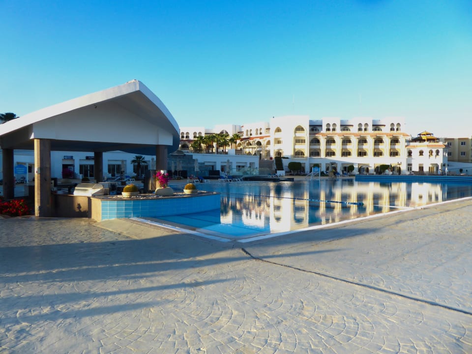 Pool Old Palace Resort Sahl Hasheesh