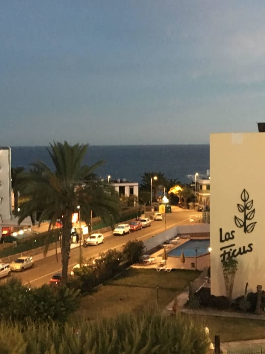 Direkt vom Zimmer Balkon  alltoura Club Hotel Akeah Broncemar