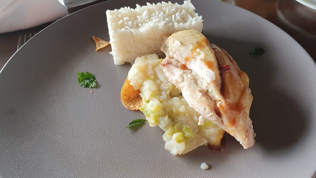 Gastro Sands Suites Resort & Spa